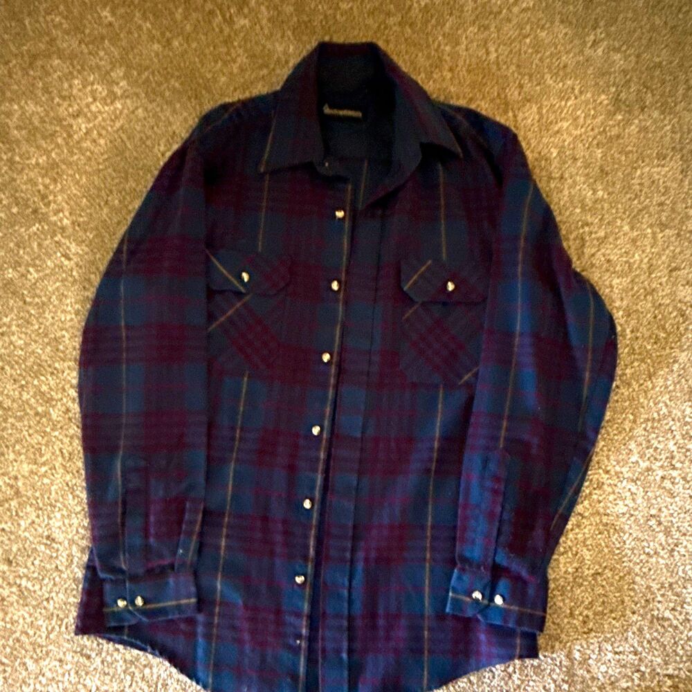 Timber Ridge Men’s M Blue Red Plaid Long Sleeve Button Front Shirt Pockets
